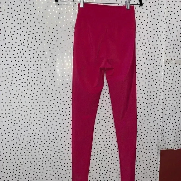 Beach Riot Sport Pink leggings - Picture 8 of 9